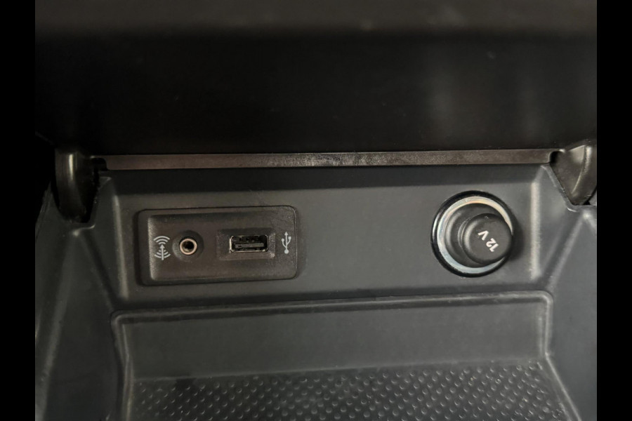 Volkswagen Golf Sportsvan 1.2 TSI Sound BlueMotion Navigatie / Apple CarPlay I Airco I PDC I Sport velgen I Dealer onderhouden Volkswagen Golf Sportsvan 1.2 TSI Sound BlueMotion Navigatie / Apple CarPlay I Airco I PDC I Sport velgen I Dealer onderhouden