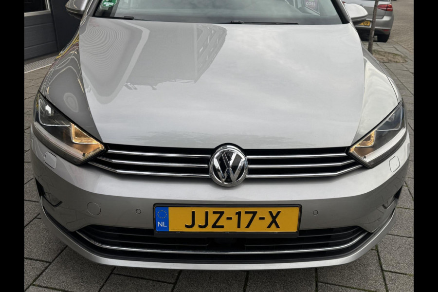 Volkswagen Golf Sportsvan 1.2 TSI Sound BlueMotion Navigatie / Apple CarPlay I Airco I PDC I Sport velgen I Dealer onderhouden Volkswagen Golf Sportsvan 1.2 TSI Sound BlueMotion Navigatie / Apple CarPlay I Airco I PDC I Sport velgen I Dealer onderhouden