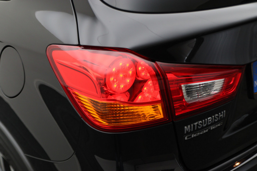 Mitsubishi ASX 1.6 Cleartec Instyle Panoramadak, Leer, Xenon, Trekhaak, Navigatie, Keyless, 18"