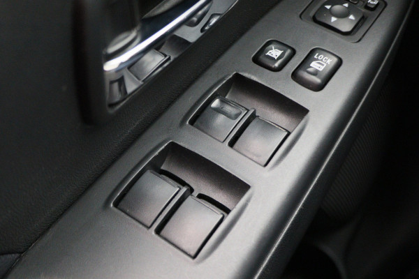 Mitsubishi ASX 1.6 Cleartec Instyle Panoramadak, Leer, Xenon, Trekhaak, Navigatie, Keyless, 18"