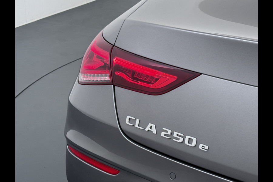 Mercedes-Benz CLA-Klasse CLA 250 e Coupé AMG Line Night | Pano Multibeam Sound Night