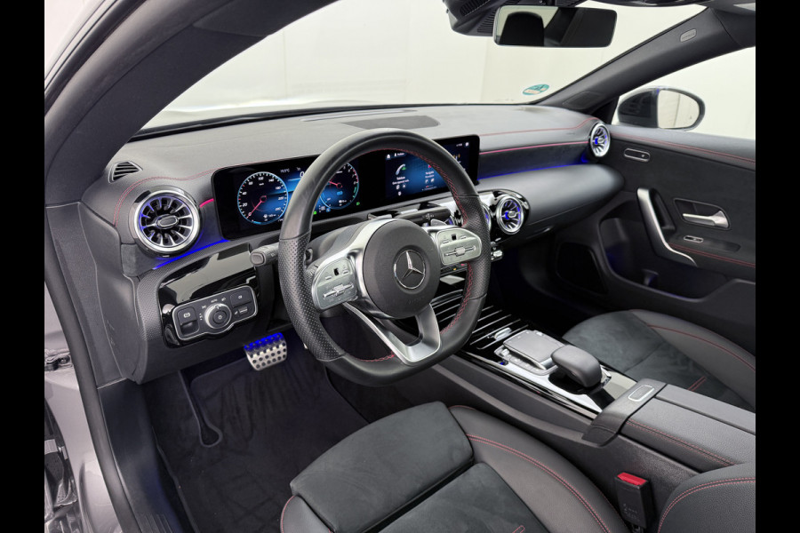 Mercedes-Benz CLA-Klasse CLA 250 e Coupé AMG Line Night | Pano Multibeam Sound Night