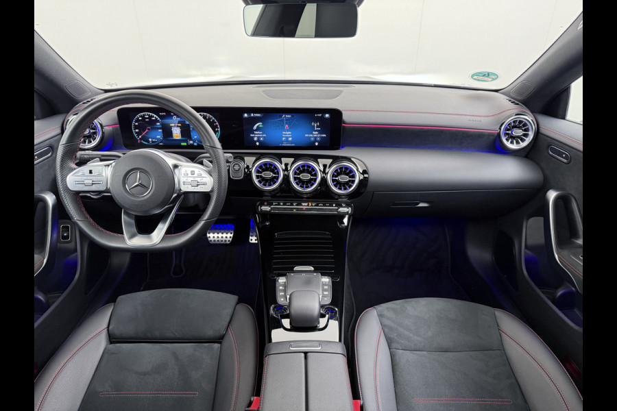 Mercedes-Benz CLA-Klasse CLA 250 e Coupé AMG Line Night | Pano Multibeam Sound Night