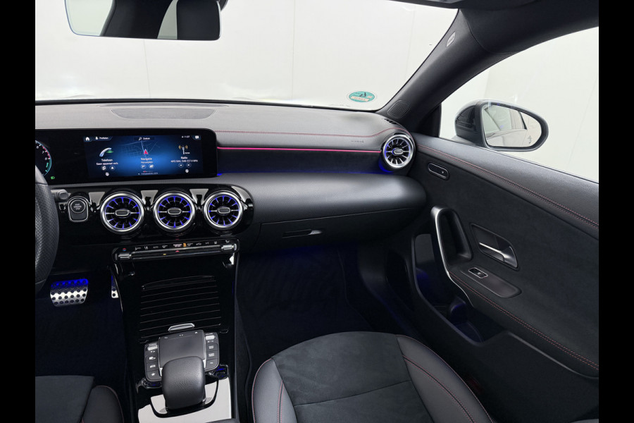 Mercedes-Benz CLA-Klasse CLA 250 e Coupé AMG Line Night | Pano Multibeam Sound Night