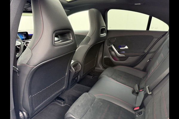Mercedes-Benz CLA-Klasse CLA 250 e Coupé AMG Line Night | Pano Multibeam Sound Night