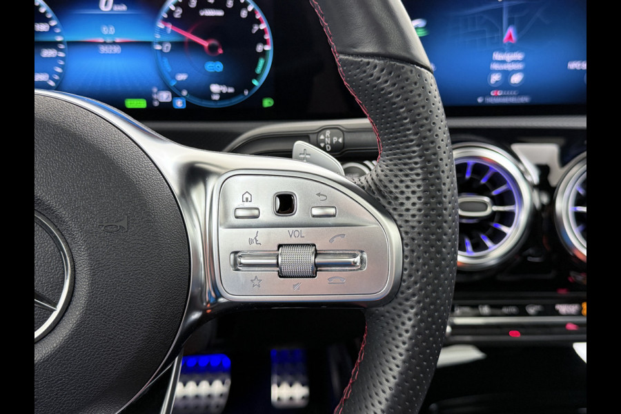 Mercedes-Benz CLA-Klasse CLA 250 e Coupé AMG Line Night | Pano Multibeam Sound Night