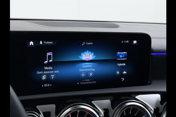 Mercedes-Benz CLA-Klasse CLA 250 e Coupé AMG Line Night | Pano Multibeam Sound Night