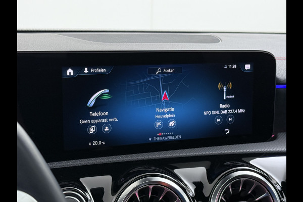 Mercedes-Benz CLA-Klasse CLA 250 e Coupé AMG Line Night | Pano Multibeam Sound Night