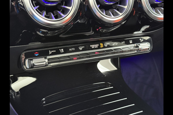 Mercedes-Benz CLA-Klasse CLA 250 e Coupé AMG Line Night | Pano Multibeam Sound Night