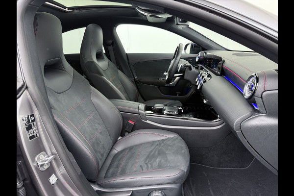 Mercedes-Benz CLA-Klasse CLA 250 e Coupé AMG Line Night | Pano Multibeam Sound Night