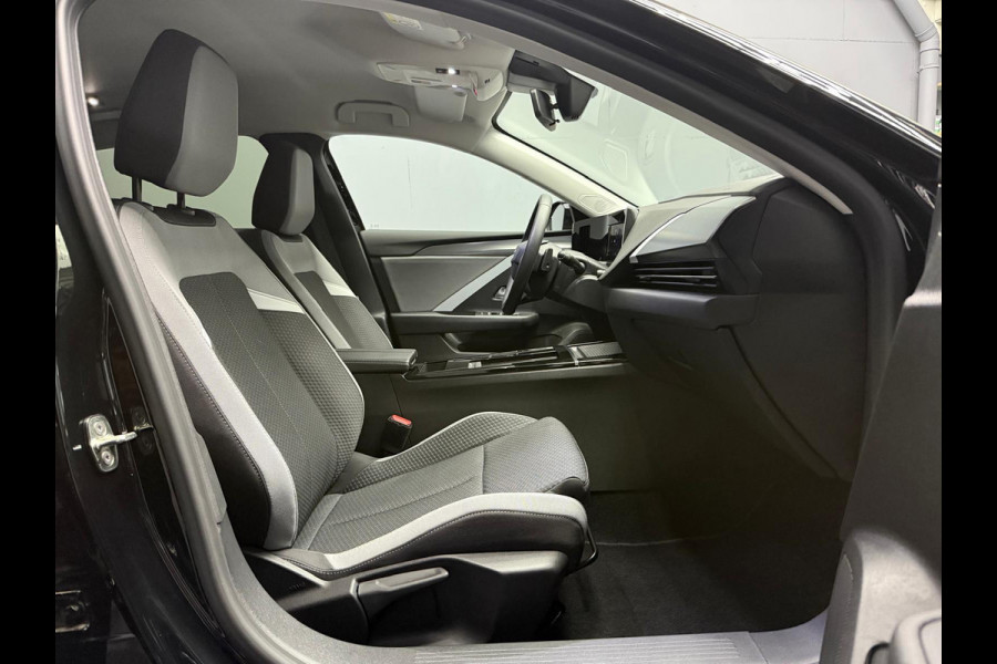 Opel Astra 1.2 Business Edition