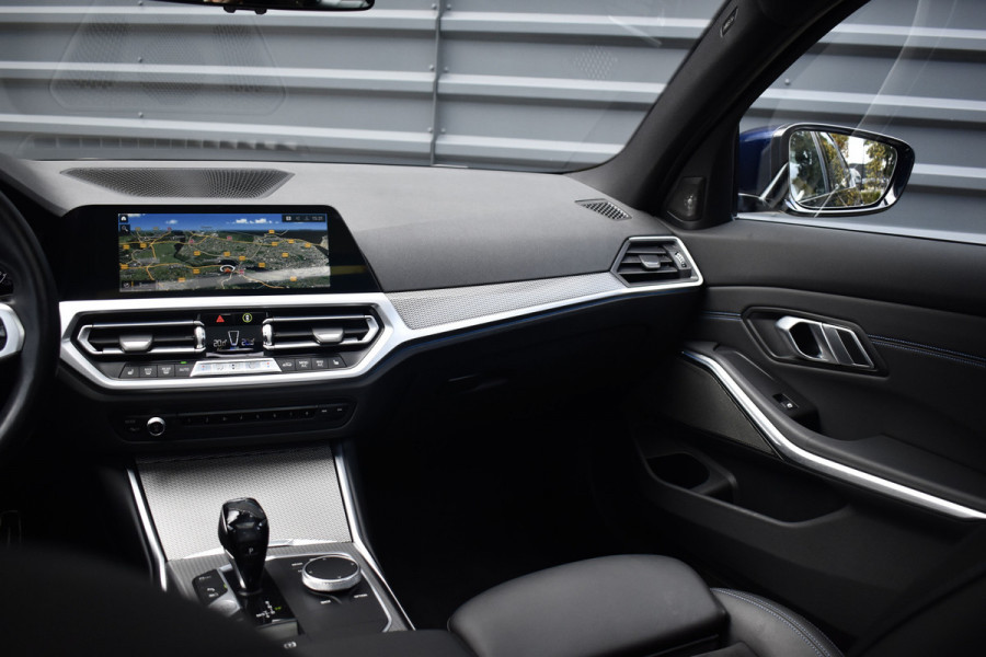 BMW 3 Serie 330e M Sport Individual | Pano | ACC | Laser Light | Memory | Harman/Kardon | Camera |