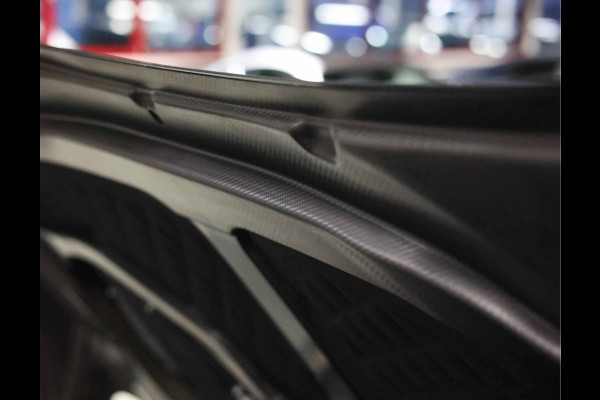 Aston Martin DBS 5.2 V12 Superleggera | B&O BeoSound - Xenon Grey