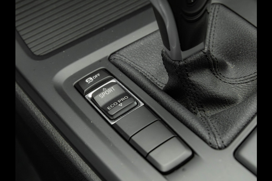 BMW X1 sDrive18i - Pano - Trekhaak - Navi Plus - LED