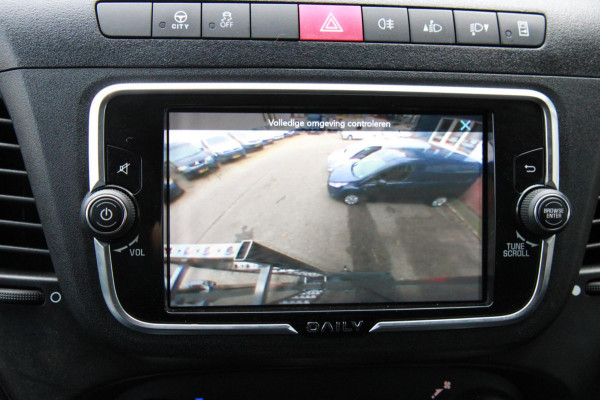 Iveco Daily 35S21H 3.0 410 / Automaat / Dubbel cabine / L4 / 6 persoons / Trekhaak / 3500 trekgewicht