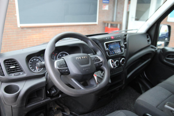 Iveco Daily 35S21H 3.0 410 / Automaat / Dubbel cabine / L4 / 6 persoons / Trekhaak / 3500 trekgewicht