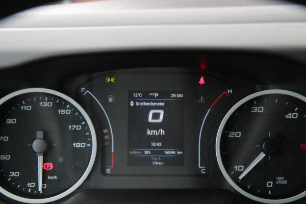 Iveco Daily 35S21H 3.0 410 / Automaat / Dubbel cabine / L4 / 6 persoons / Trekhaak / 3500 trekgewicht