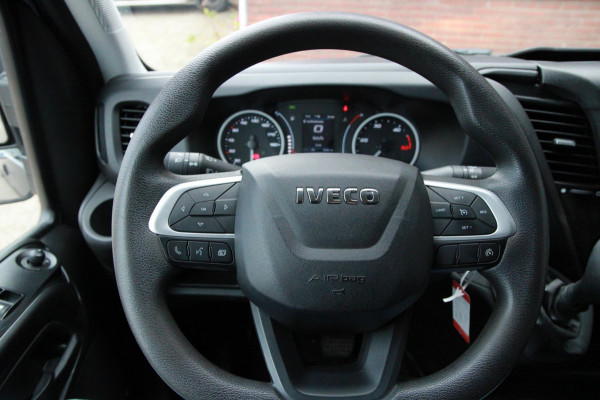 Iveco Daily 35S21H 3.0 410 / Automaat / Dubbel cabine / L4 / 6 persoons / Trekhaak / 3500 trekgewicht