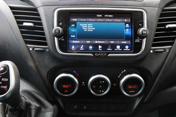 Iveco Daily 35S21H 3.0 410 / Automaat / Dubbel cabine / L4 / 6 persoons / Trekhaak / 3500 trekgewicht