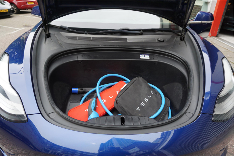 Tesla Model 3 Long Range AWD 75 kWh Dual Motor Battery New 9/2025 via Tesla | BTW | 351 pk | Panorama | Premium Audio | Auto Pilot | Leer | 19inch sportvelgen Tesla Model 3 Long Range AWD 75 kWh Dual Motor Battery New 9/2025 via Tesla | BTW | 351 pk | Panorama | Premium Audio | Auto Pilot | Leer | 19inch sportvelgen