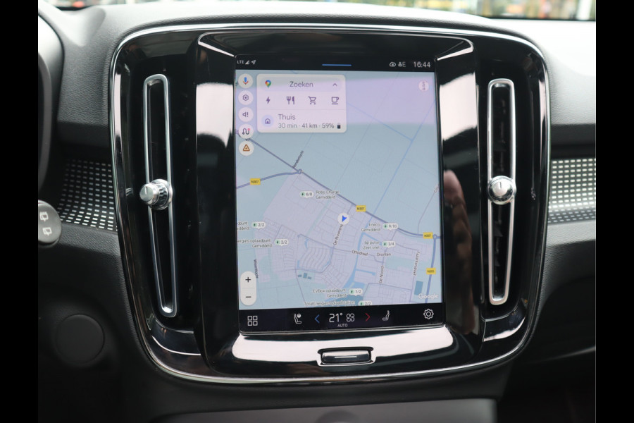 Volvo XC40 Recharge P8 AWD R-Design / SOH 92%