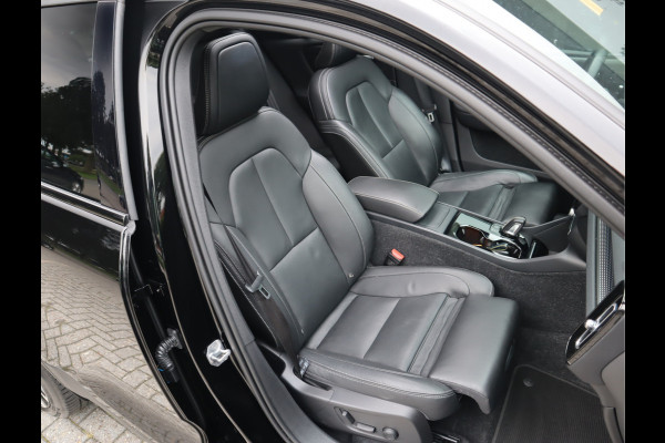 Volvo XC40 Recharge P8 AWD R-Design / SOH 92%