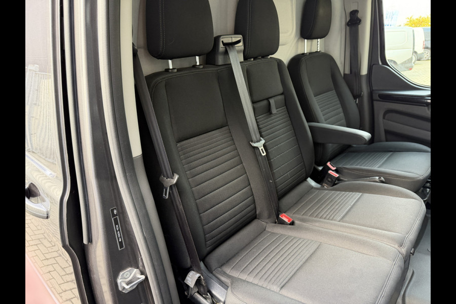 Ford Transit Custom 300 2.0 TDCI 130PK EURO 6 L2H1 Limited Automaat/CarPlay/trekhaak Ford Transit Custom 300 2.0 TDCI 130PK EURO 6 L2H1 Limited Automaat/CarPlay/trekhaak