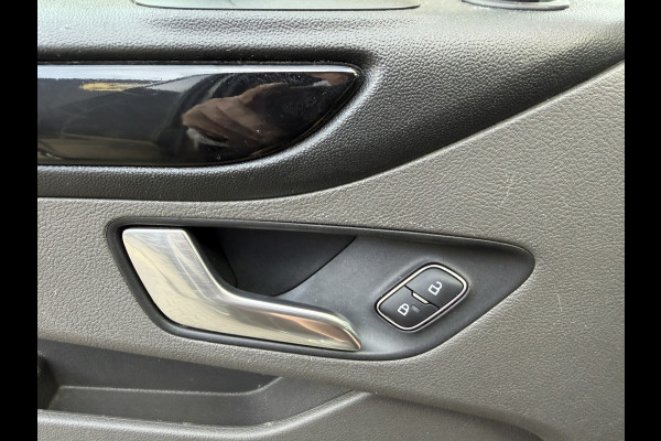 Ford Transit Custom 300 2.0 TDCI 130PK EURO 6 L2H1 Limited Automaat/CarPlay/trekhaak Ford Transit Custom 300 2.0 TDCI 130PK EURO 6 L2H1 Limited Automaat/CarPlay/trekhaak