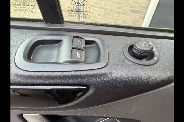 Ford Transit Custom 300 2.0 TDCI 130PK EURO 6 L2H1 Limited Automaat/CarPlay/trekhaak Ford Transit Custom 300 2.0 TDCI 130PK EURO 6 L2H1 Limited Automaat/CarPlay/trekhaak