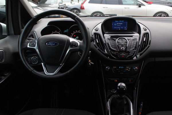 Ford B-MAX 1.0 EcoBoost Titanium / Trekhaak / Camera / Navigatie / Parkeerhulp V+A / 16'' / Bluetooth / Cruise Control