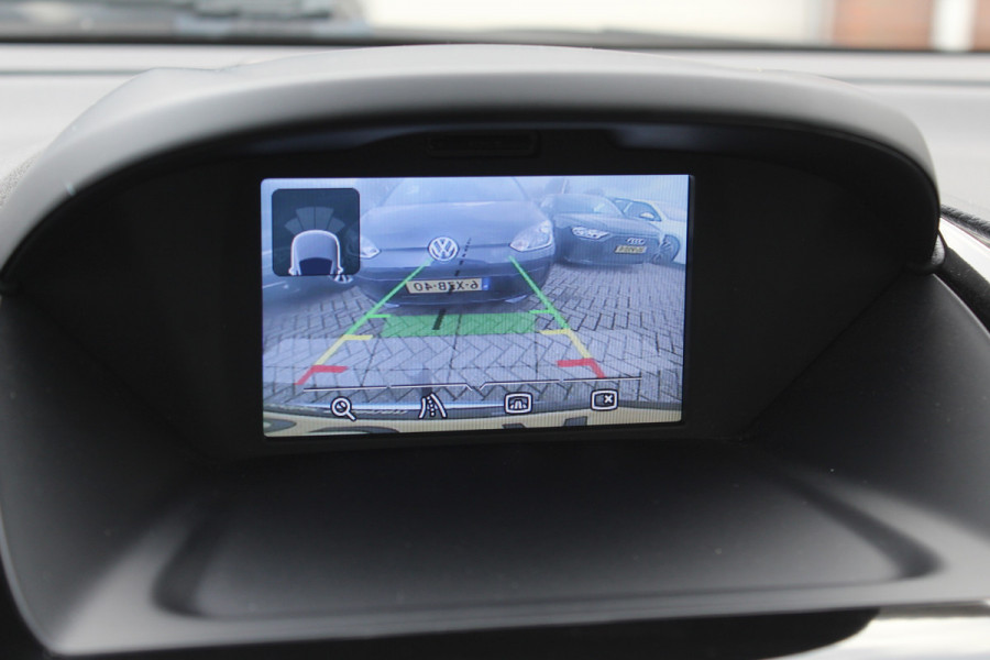 Ford B-MAX 1.0 EcoBoost Titanium / Trekhaak / Camera / Navigatie / Parkeerhulp V+A / 16'' / Bluetooth / Cruise Control