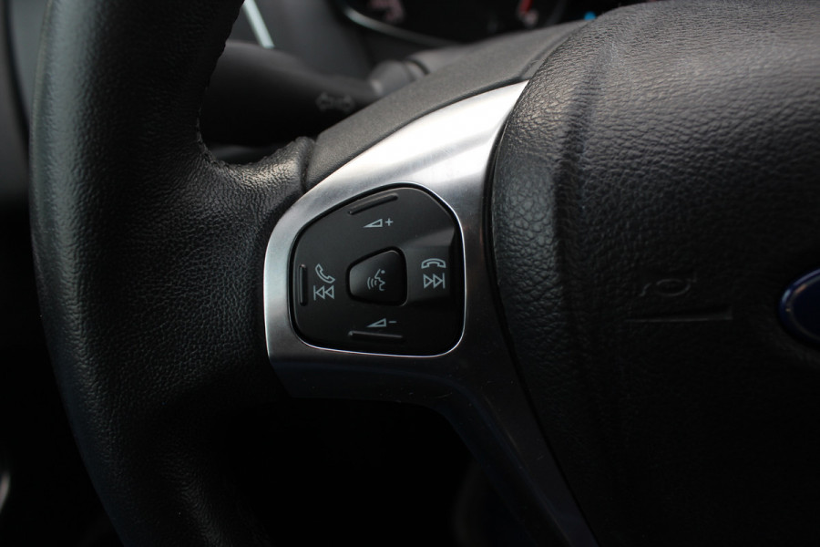 Ford B-MAX 1.0 EcoBoost Titanium / Trekhaak / Camera / Navigatie / Parkeerhulp V+A / 16'' / Bluetooth / Cruise Control