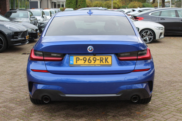 BMW 3-serie 320e Business Ed. M Sport / Camera / Leder / Harman Kardon / 19'' / CarPlay / DAB / Cruise Control