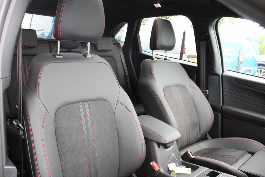 Ford Kuga 2.5 PHEV ST-Line X | Voorraad! | Panorama Dak | Elektrische Trekhaak | Winterpack | Matrix LED | Adaptive Cruise Control |