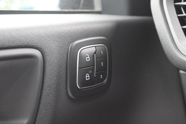 Ford Kuga 2.5 PHEV ST-Line X | Voorraad! | Panorama Dak | Elektrische Trekhaak | Winterpack | Matrix LED | Adaptive Cruise Control |