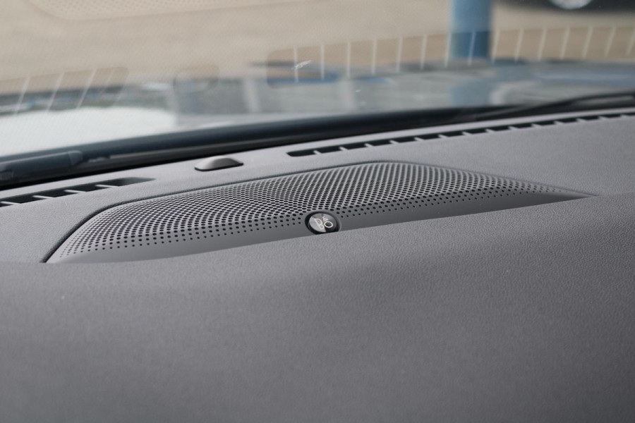 Ford Kuga 2.5 PHEV ST-Line X | Voorraad! | Panorama Dak | Elektrische Trekhaak | Winterpack | Matrix LED | Adaptive Cruise Control |