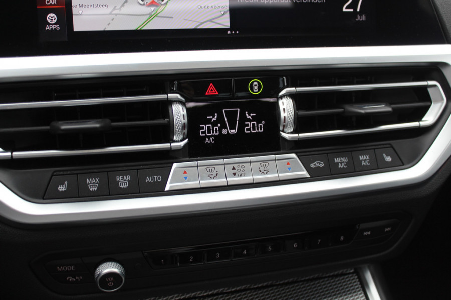 BMW 3-serie 320e Business Ed. M Sport / Camera / Leder / Harman Kardon / 19'' / CarPlay / DAB / Cruise Control