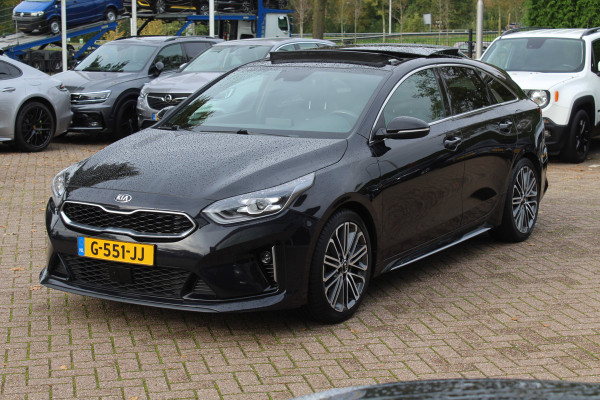 Kia ProCeed 1.4 T-GDI GT-PlusLine / Panoramadak / Camera / Keyless / JBL / 18'' / Apple CarPlay / Stuur+Stoelverwarming / DAB / Dodehoek / ACC