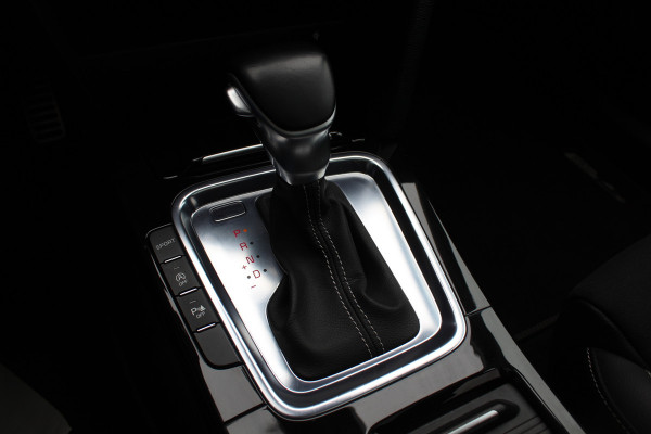 Kia ProCeed 1.4 T-GDI GT-PlusLine / Panoramadak / Camera / Keyless / JBL / 18'' / Apple CarPlay / Stuur+Stoelverwarming / DAB / Dodehoek / ACC