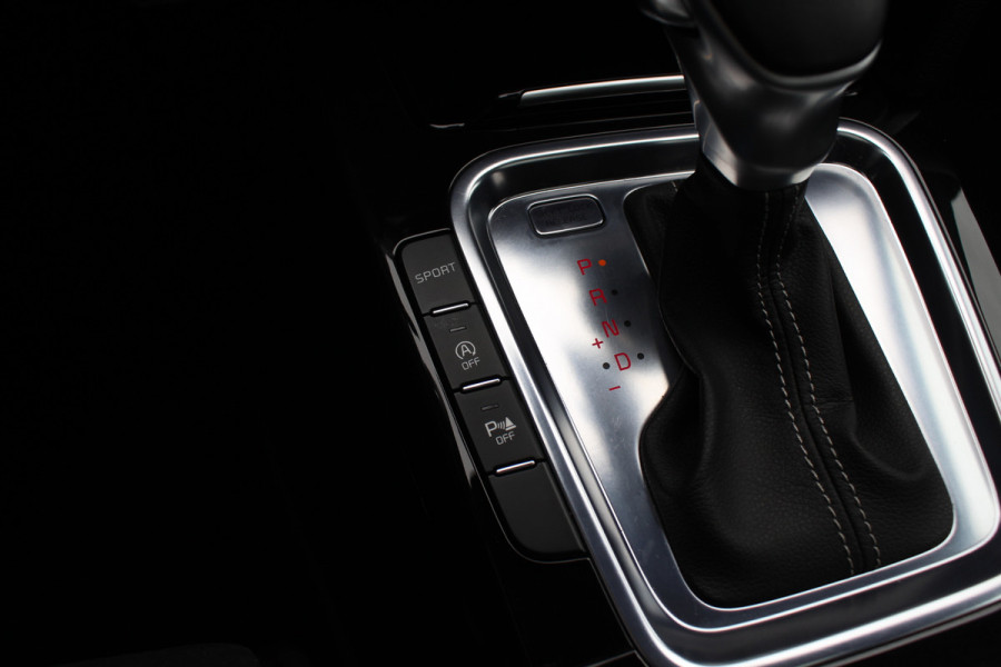 Kia ProCeed 1.4 T-GDI GT-PlusLine / Panoramadak / Camera / Keyless / JBL / 18'' / Apple CarPlay / Stuur+Stoelverwarming / DAB / Dodehoek / ACC