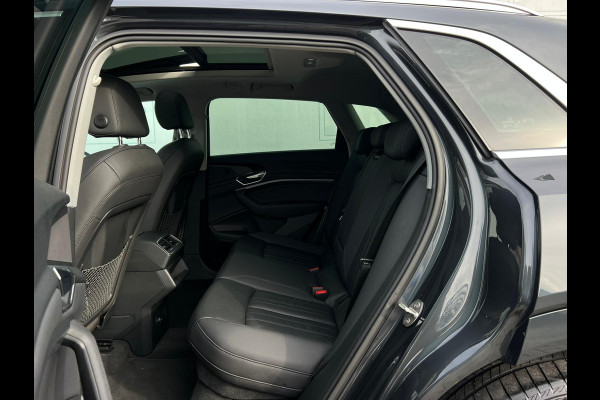 Audi e-tron e-tron 50 quattro Launch edition plus 71 kWh NL-AUTO | LEDER | PANODAK | MEMORY | Audi e-tron e-tron 50 quattro Launch edition plus 71 kWh NL-AUTO | LEDER | PANODAK | MEMORY |