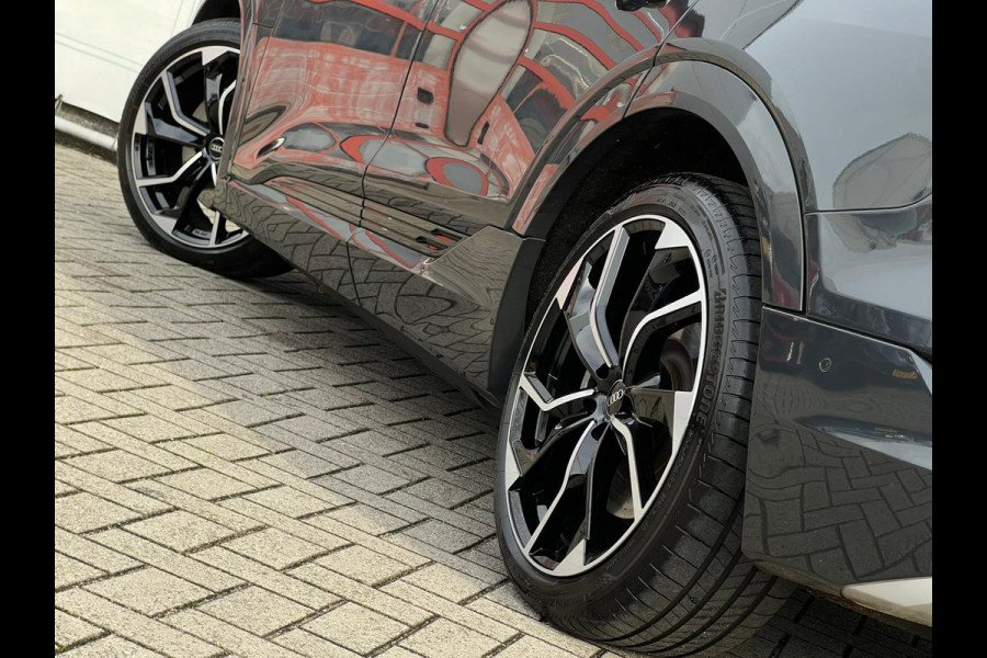 Audi e-tron e-tron 50 quattro Launch edition plus 71 kWh NL-AUTO | LEDER | PANODAK | MEMORY | Audi e-tron e-tron 50 quattro Launch edition plus 71 kWh NL-AUTO | LEDER | PANODAK | MEMORY |