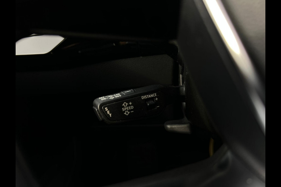 Audi e-tron e-tron 50 quattro Launch edition plus 71 kWh NL-AUTO | LEDER | PANODAK | MEMORY | Audi e-tron e-tron 50 quattro Launch edition plus 71 kWh NL-AUTO | LEDER | PANODAK | MEMORY |