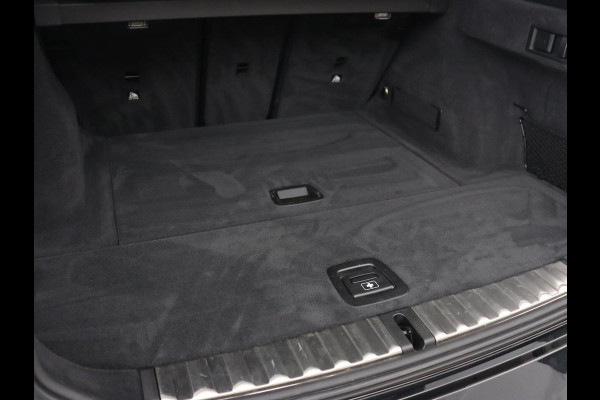 BMW 3-serie 320i High Executive | Sport Line | Leder | Harman/Kardon | Trekhaak | Stoelverwarming | Carplay | Sfeerverlichting | Navigatie | Live Cockpit | Full LED | 18'' | Parkeerhulp BMW 3-serie 320i High Executive | Sport Line | Leder | Harman/Kardon | Trekhaak | Stoelverwarming | Carplay | Sfeerverlichting | Navigatie | Live Cockpit | Full LED | 18'' | Parkeerhulp