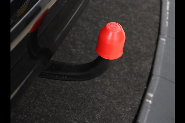 BMW 3-serie 320i High Executive | Sport Line | Leder | Harman/Kardon | Trekhaak | Stoelverwarming | Carplay | Sfeerverlichting | Navigatie | Live Cockpit | Full LED | 18'' | Parkeerhulp BMW 3-serie 320i High Executive | Sport Line | Leder | Harman/Kardon | Trekhaak | Stoelverwarming | Carplay | Sfeerverlichting | Navigatie | Live Cockpit | Full LED | 18'' | Parkeerhulp