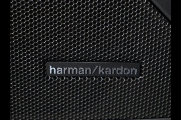 BMW 3-serie 320i High Executive | Sport Line | Leder | Harman/Kardon | Trekhaak | Stoelverwarming | Carplay | Sfeerverlichting | Navigatie | Live Cockpit | Full LED | 18'' | Parkeerhulp BMW 3-serie 320i High Executive | Sport Line | Leder | Harman/Kardon | Trekhaak | Stoelverwarming | Carplay | Sfeerverlichting | Navigatie | Live Cockpit | Full LED | 18'' | Parkeerhulp