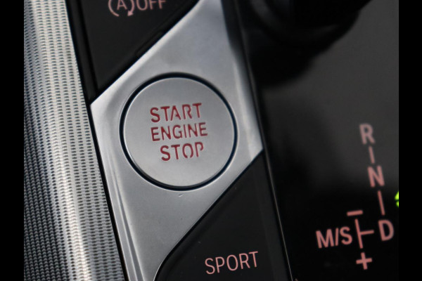 BMW 3-serie 320i High Executive | Sport Line | Leder | Harman/Kardon | Trekhaak | Stoelverwarming | Carplay | Sfeerverlichting | Navigatie | Live Cockpit | Full LED | 18'' | Parkeerhulp BMW 3-serie 320i High Executive | Sport Line | Leder | Harman/Kardon | Trekhaak | Stoelverwarming | Carplay | Sfeerverlichting | Navigatie | Live Cockpit | Full LED | 18'' | Parkeerhulp