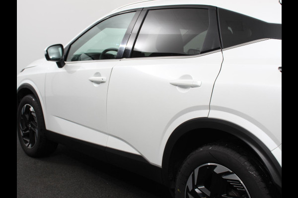 Nissan QASHQAI 1.3 MHEV Automaat N-Connecta | Navigatie | Climate Control | Sfeerverlichting | Camera 360 | Led | Dab | Verwarmde voorstoelen | Adaptive Cruise Control | Digitale Cockpit | Lichtmetalen Velgen Nissan QASHQAI 1.3 MHEV Automaat N-Connecta | Navigatie | Climate Control | Sfeerverlichting | Camera 360 | Led | Dab | Verwarmde voorstoelen | Adaptive Cruise Control | Digitale Cockpit | Lichtmetalen Velgen