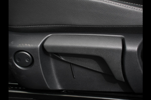 Nissan QASHQAI 1.3 MHEV Automaat N-Connecta | Navigatie | Climate Control | Sfeerverlichting | Camera 360 | Led | Dab | Verwarmde voorstoelen | Adaptive Cruise Control | Digitale Cockpit | Lichtmetalen Velgen Nissan QASHQAI 1.3 MHEV Automaat N-Connecta | Navigatie | Climate Control | Sfeerverlichting | Camera 360 | Led | Dab | Verwarmde voorstoelen | Adaptive Cruise Control | Digitale Cockpit | Lichtmetalen Velgen