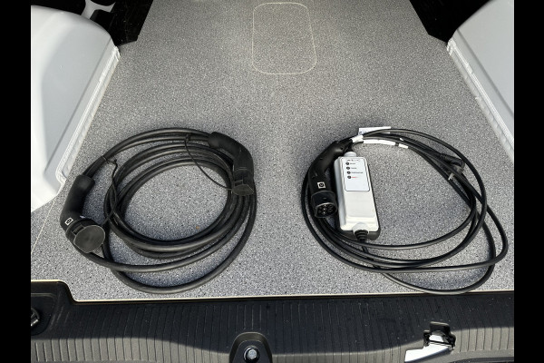 Nissan Townstar N-Connecta TEKNA L2H1 / 45 kWh / 100% Elektrisch / Fabrieksgarantie / 4.368 km / Camera / ECC / Cruise / Apple carplay / Android Nissan Townstar N-Connecta TEKNA L2H1 / 45 kWh / 100% Elektrisch / Fabrieksgarantie / 4.368 km / Camera / ECC / Cruise / Apple carplay / Android